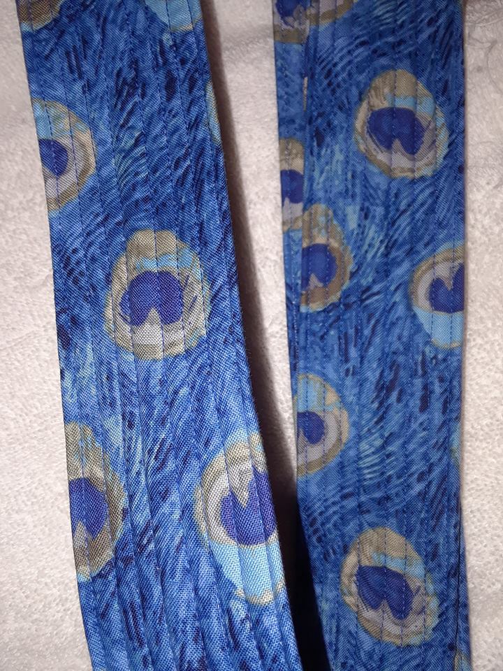 Peacock Feathers Guitar Strap